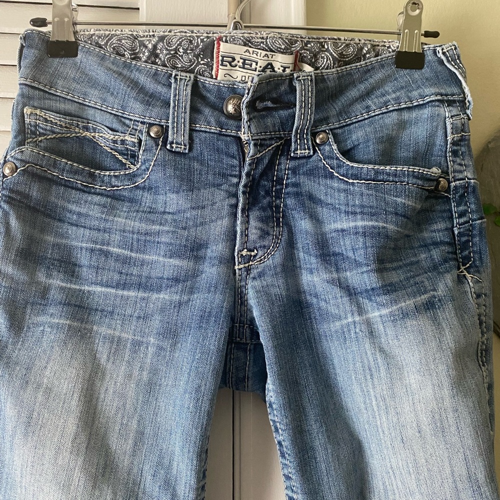 Ariat Women's Blue Jeans - like new